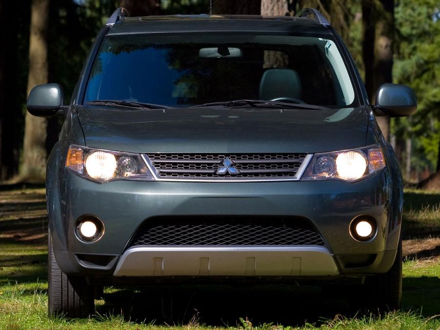  Mitsubishi Outlander 2007 года  (US) (фото 25 из 30)